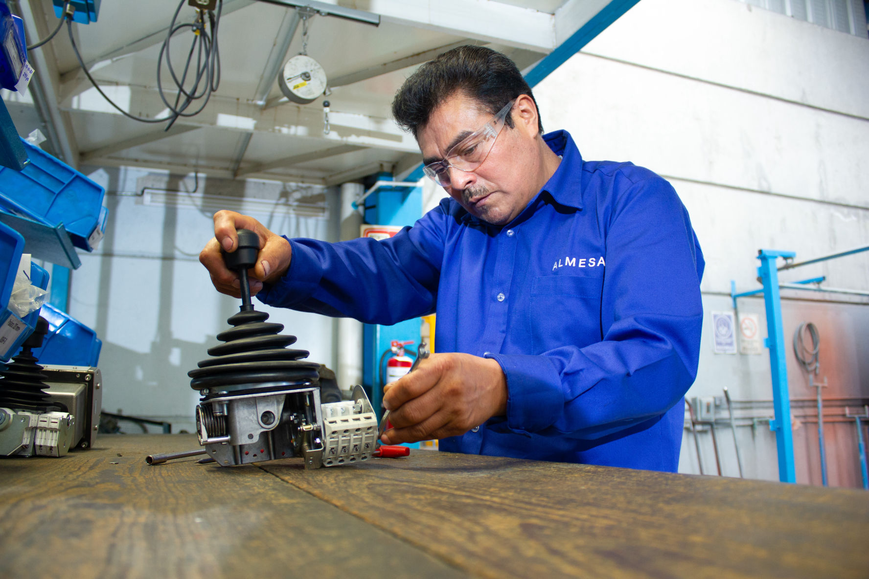 ALMESA | Fabricación, importación y comercialización de componentes electromecánicos para grúas viajeras, Puebla, México